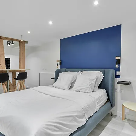 Rent A - Caire, Montorgueil * Paris