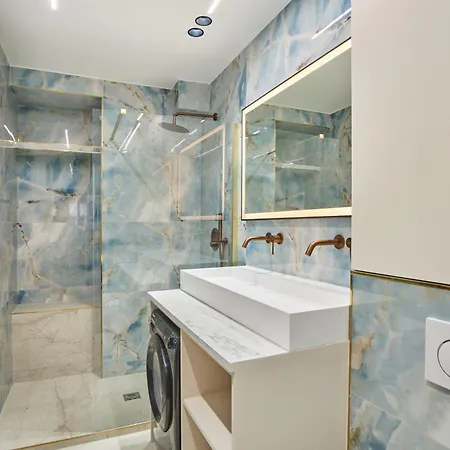 Rent A - Caire, Montorgueil