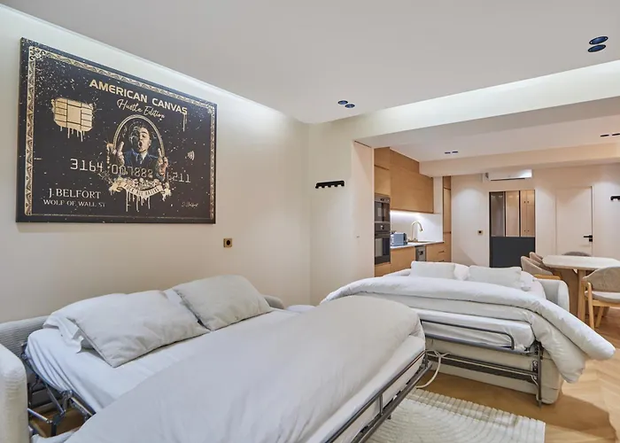 Rent A - Caire, Montorgueil פריז