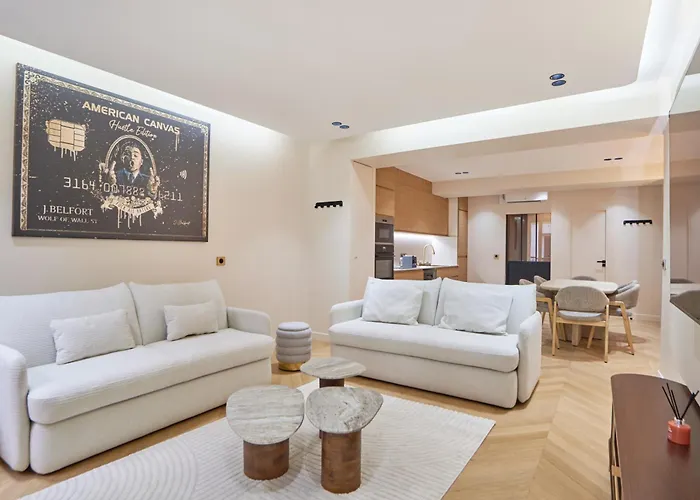 Rent A - Caire, Montorgueil פריז