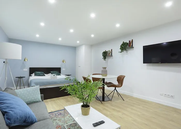 Rent A - Caire, Montorgueil *