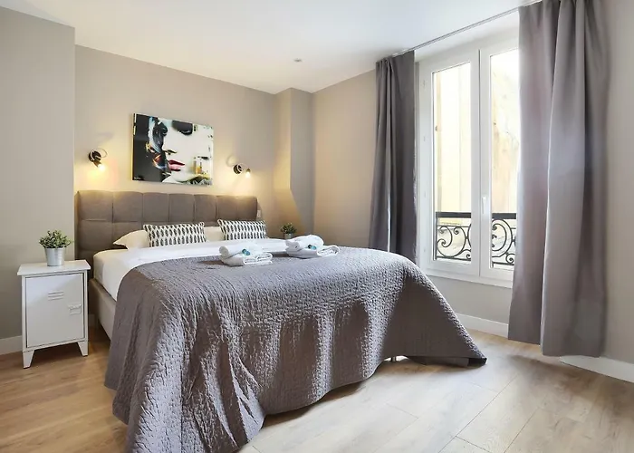 Rent A - Caire, Montorgueil פריז