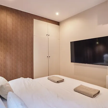 Rent A - Caire, Montorgueil *