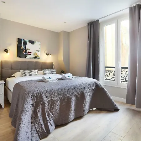 Rent A - Caire, Montorgueil París